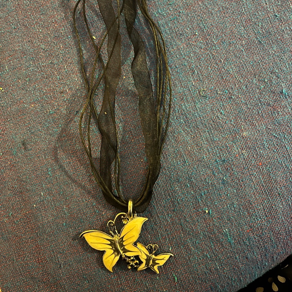 SOLD| y2k butterfly necklace